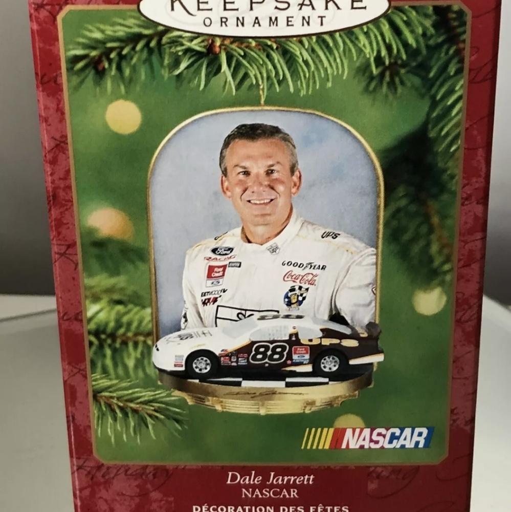 Hallmark DALE JARRETT #88 Christmas Ornament NASCAR Series 2001